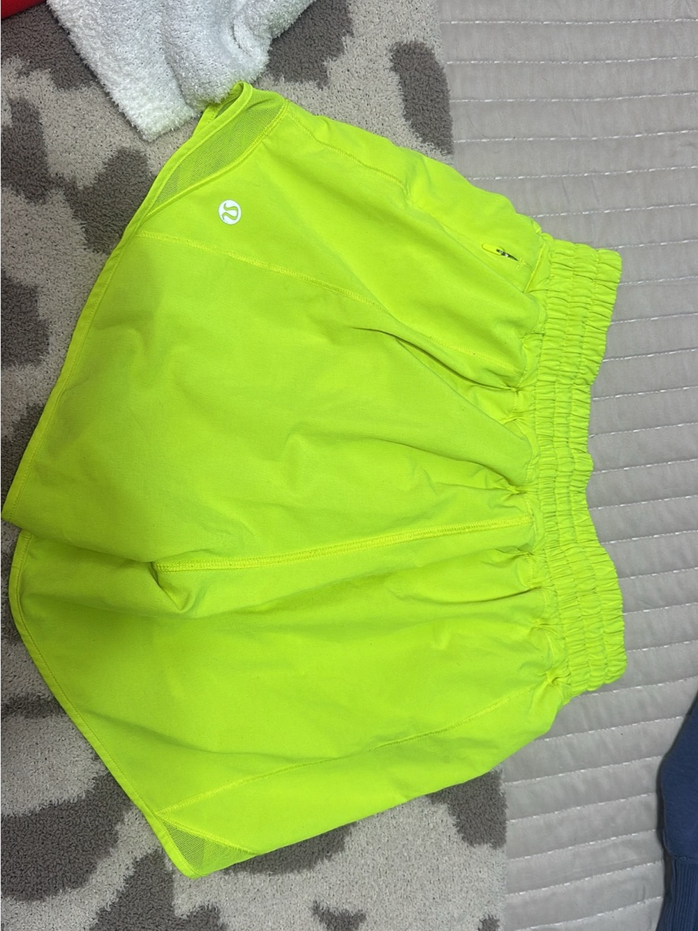 lululemon athletica Women's Neon Yellow Athletic Shorts size 4 4 inch